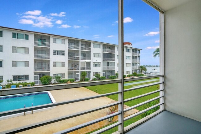 Building Photo - 4500 N Flagler Dr