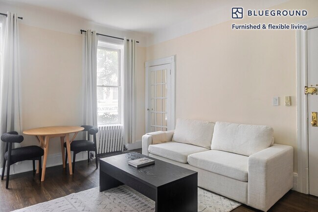 Primary Photo - 26 Jane St