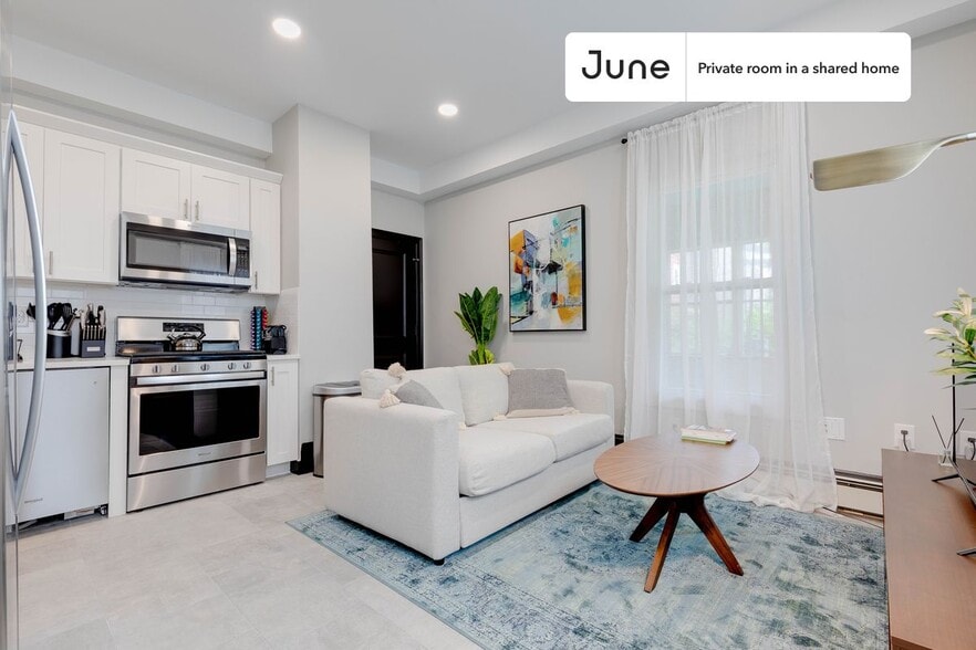 Building Photo - Room in Shared 3 bed/1 bath home