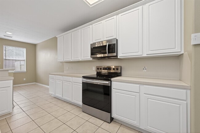 Building Photo - 6127 Morningshire Ln