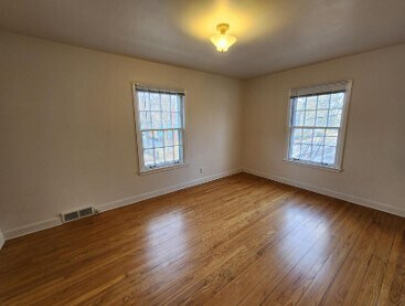 Building Photo - 354 Ferson Ave