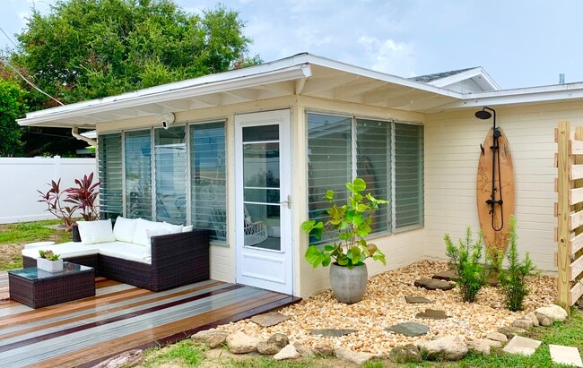 Backyard recreation area - 52 River Shore Dr