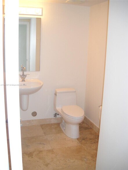 Building Photo - 41 SE 5th St