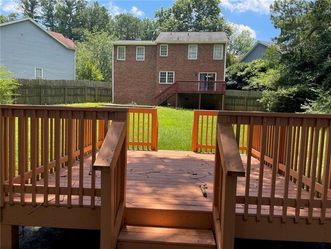 Building Photo - 845 Falling Water Ln
