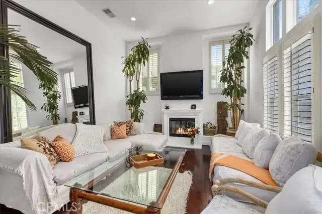 Building Photo - 6021 Dawn Crk