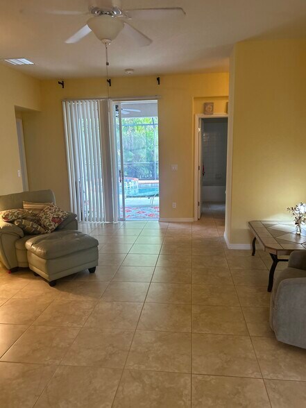 Building Photo - 11707 Breadfruit Ln