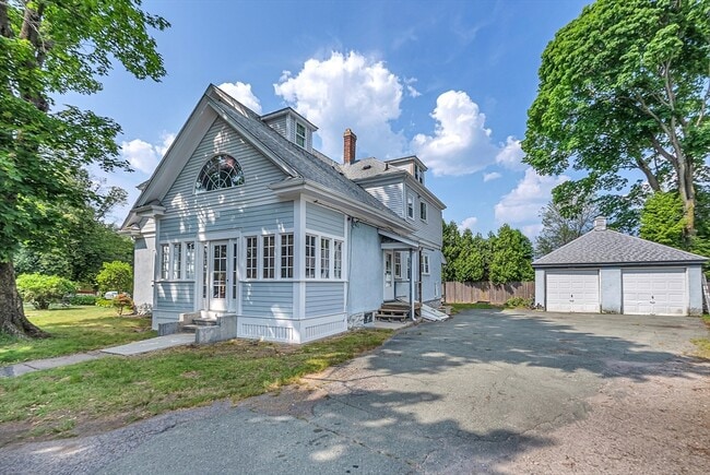 Primary Photo - 726 Highland Ave
