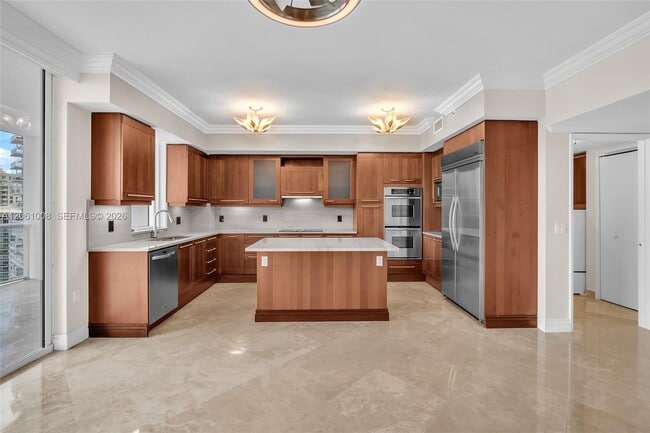 Building Photo - 333 Las Olas Way
