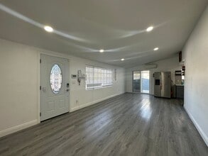 Building Photo - Beautiful house in Garden Grove