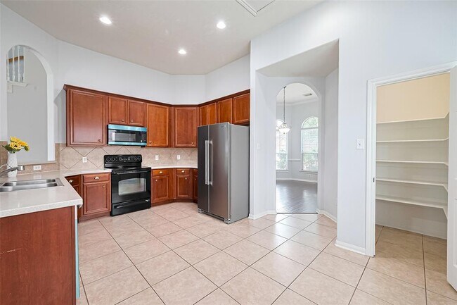 Building Photo - 24730 Blane Dr