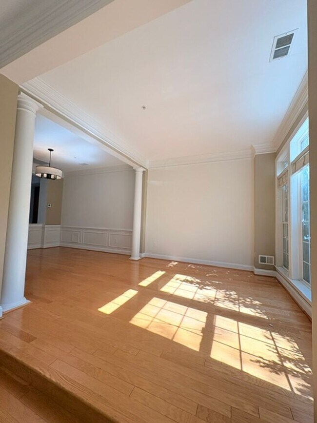 Building Photo - 1115 Havencrest St