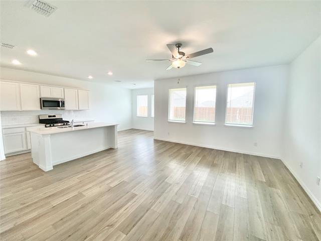 Building Photo - 8005 Green Heron Dr