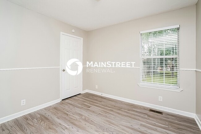 Building Photo - 3 Bedroom Pet-Friendly Home in Antioch, TN with Main Street Renewal