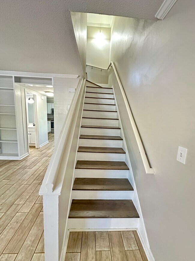 Building Photo - 2 Bed 1.5 Bath in Mepkin Place of West Ashley