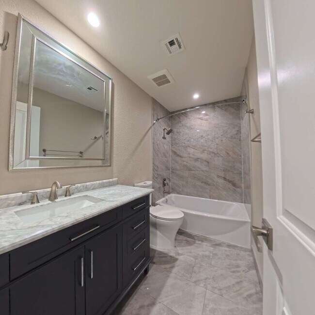 Building Photo - Highly Remodeled | 2nd Floor | Storage Room