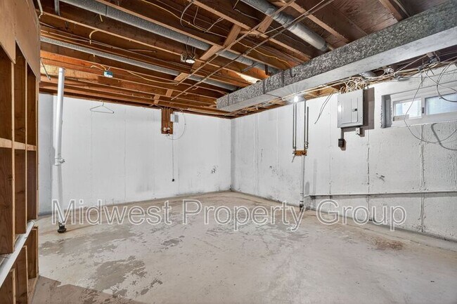 Building Photo - 4 Saratoga Ct