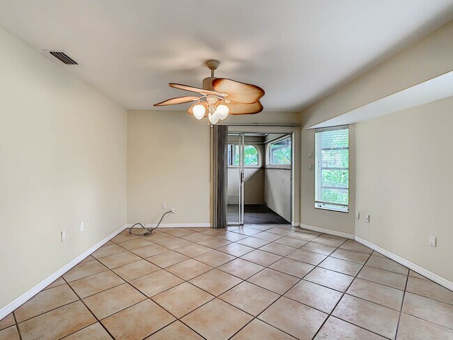 Building Photo - Port Charlotte Waterfront Pool Home - Grea...