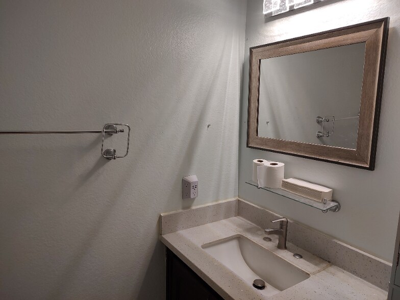 Building Photo - 25885 Trabuco Rd