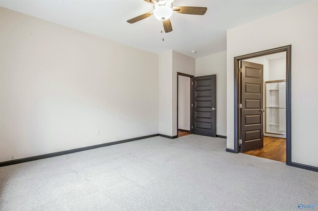 Building Photo - 292 Tercel Dr