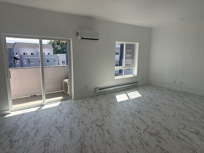 Building Photo - Now Leasing Building Modern Heights Apartments