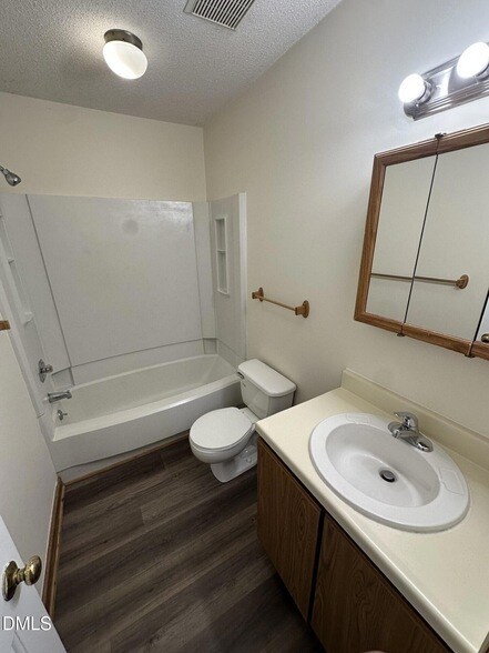 Building Photo - 3510 Ivy Commons Dr