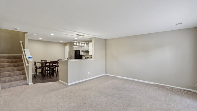 Building Photo - Discover the charm of this beautifully upd...