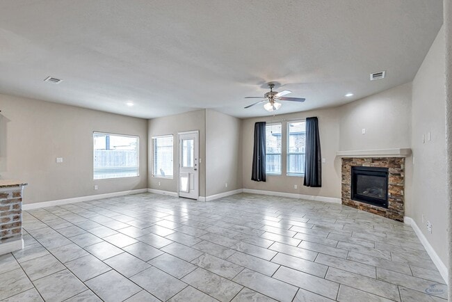 Building Photo - 7041 XIT Ranch Rd