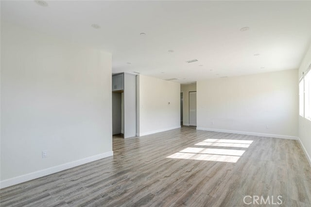 Building Photo - 9920 Pinewood Ave