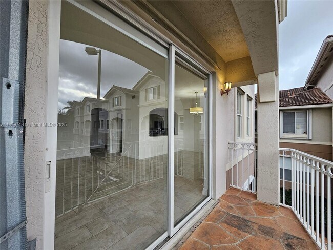 Building Photo - 8826 W Flagler St