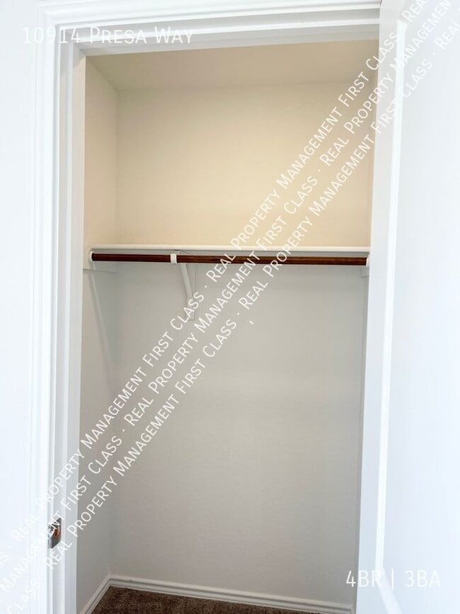 Building Photo - 10914 Presa Wy