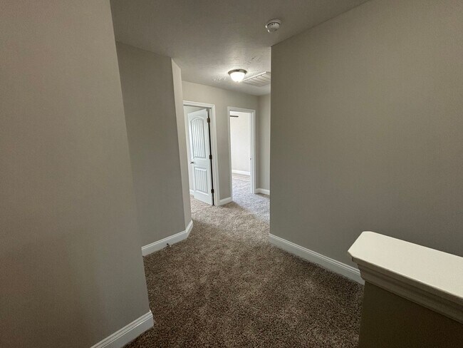 Building Photo - 723 Benelli Ct
