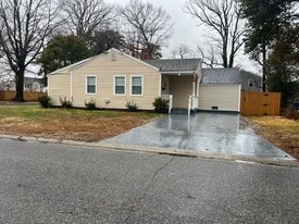 Building Photo - 7917 Simons Dr
