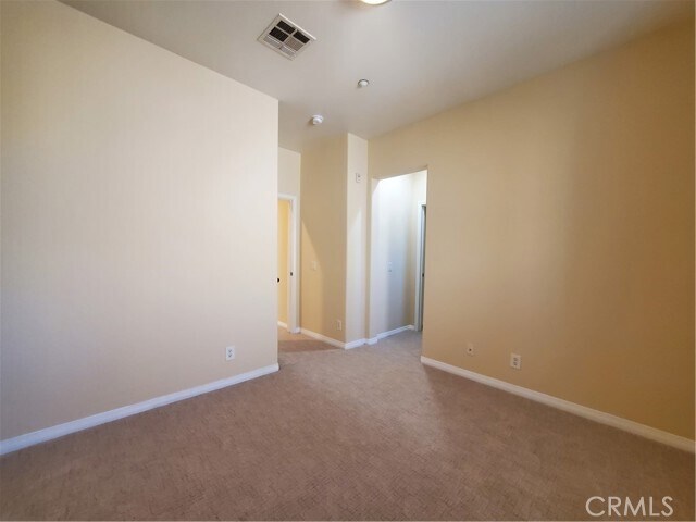 Building Photo - 306 District Ct