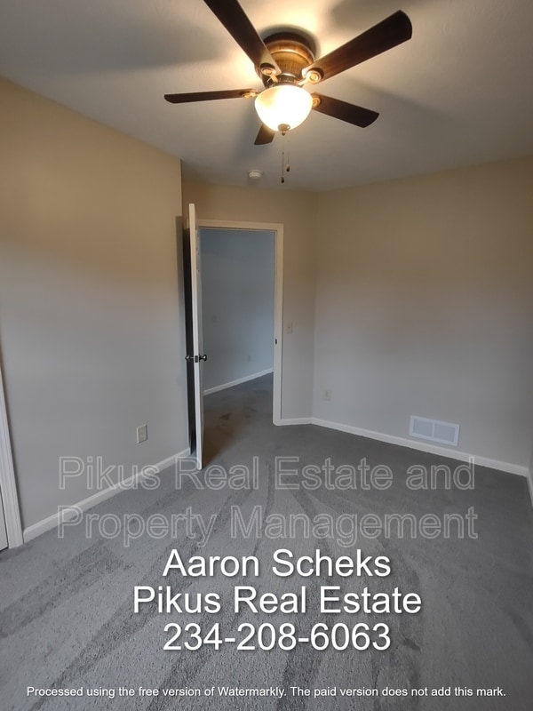 Building Photo - 4987 Shawn Cir NW