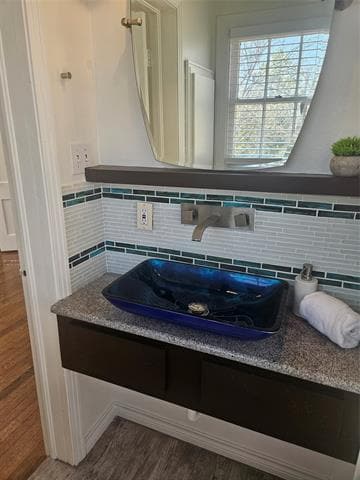 Building Photo - 7010 Vivian Ave