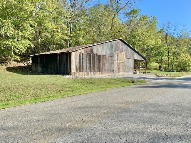 Building Photo - 3979 Lem Davis Rd