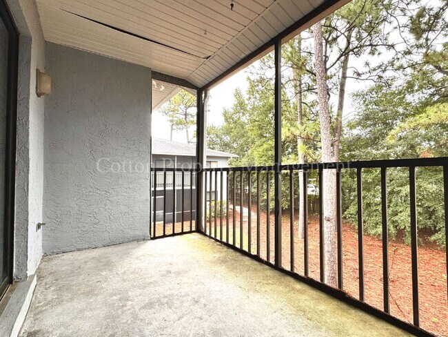 Building Photo - 4535 Holly Tree Rd