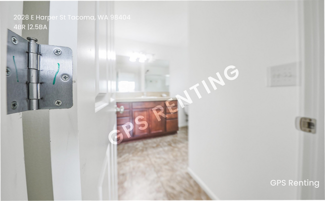 Building Photo - 2028 E Harper St