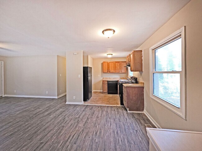 Building Photo - Updated 3-Bedroom Ranch Backing to Swann Nature Preserv