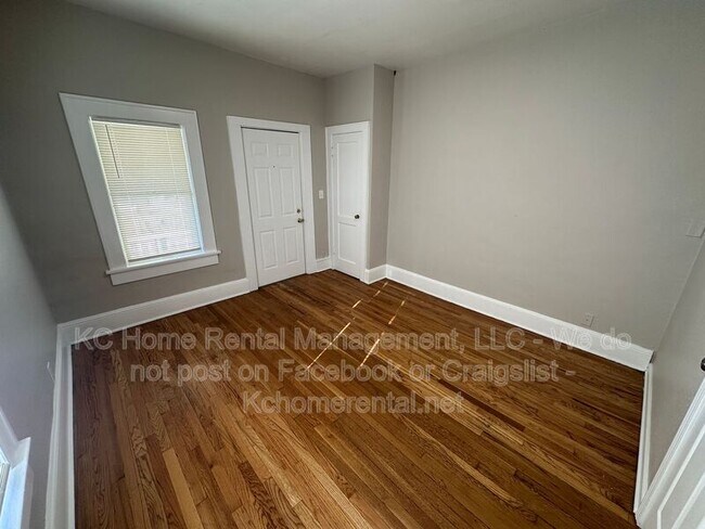 Building Photo - 2947 York St