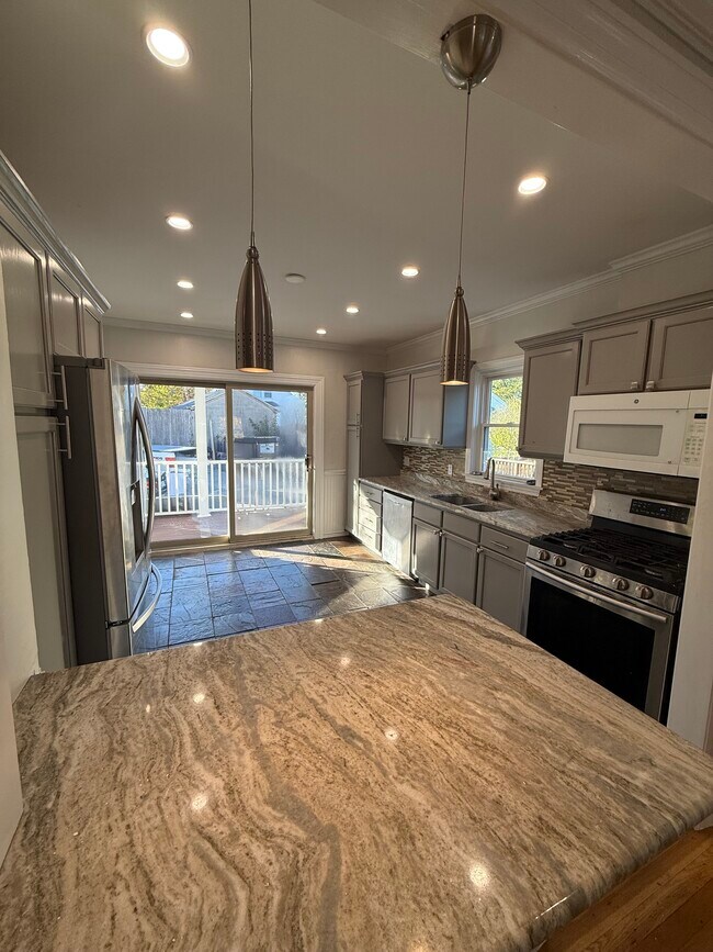 Building Photo - 34 Zella St