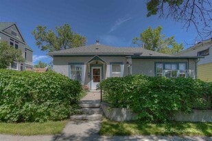 Single apartment in duplex near the capital