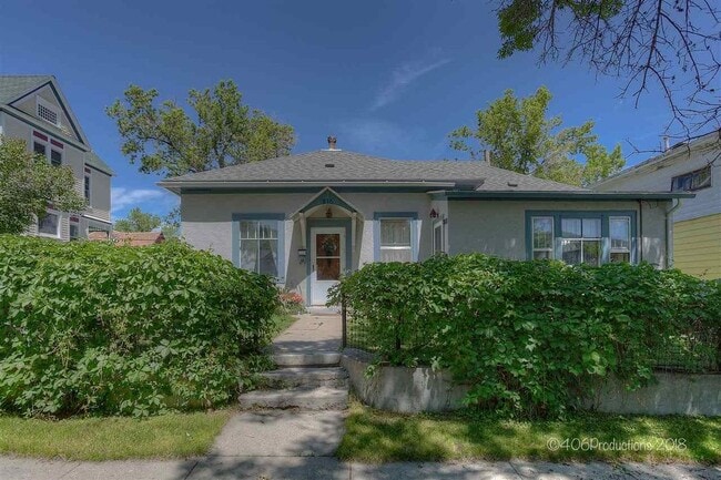 Single apartment in duplex near the capital