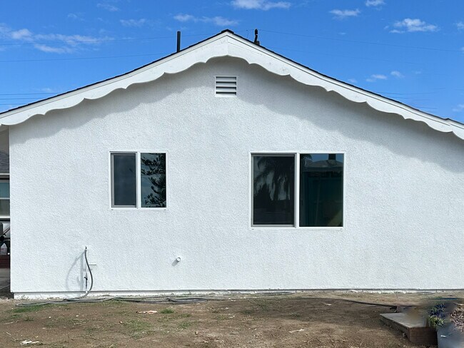 Primary Photo - 237 Brucker Rd W