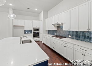 Building Photo - 133 Maravillas