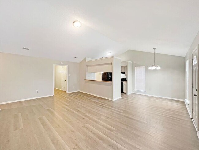 Building Photo - 3575 Shadow Oaks Pkwy