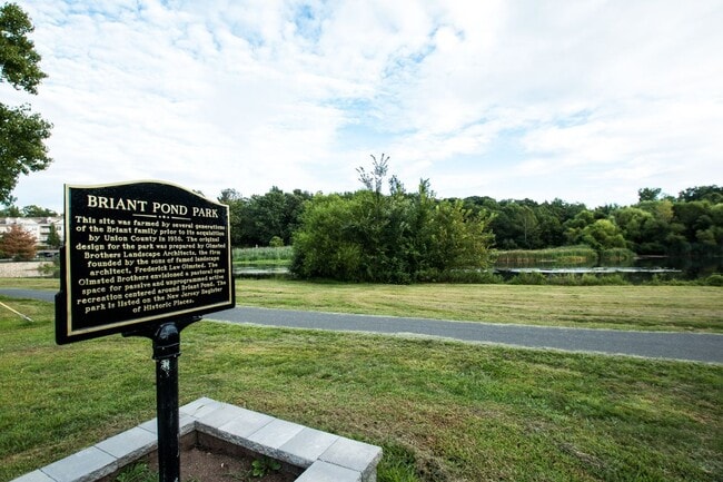 Building Photo - 16D Troy Dr