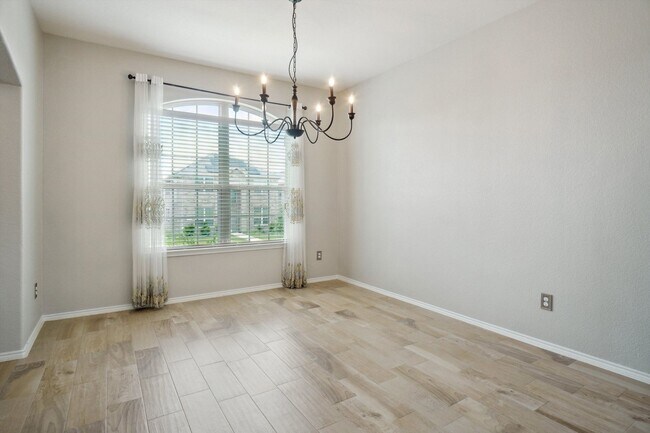 Building Photo - Incredible Home in Primrose Xing close to Chisholm Trail Pkwy & Benbrook Lake
