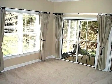 Building Photo - 1010 Ariel Ln