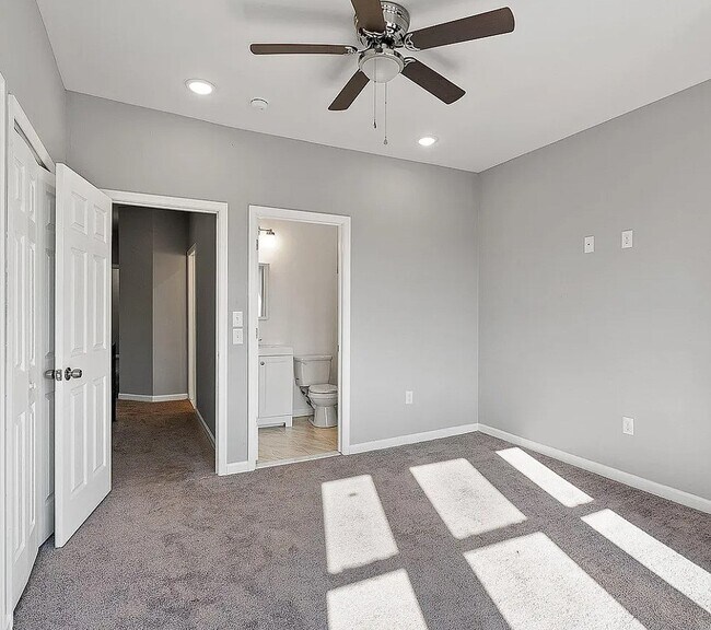 Building Photo - 1754 Georges Ln